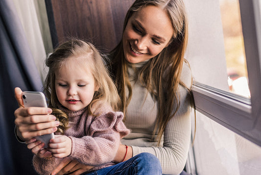 What is the Appropriate Amount of Smartphone Use for Toddlers?