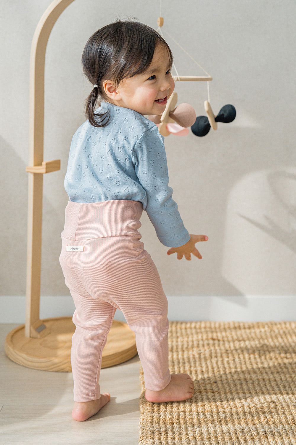 Avauma baby leggings in Mauve Pink, stylish and comfortable high-waist ribbed pants for infants Avauma baby leggings in Mauve Pink, stylish and comfortable high-waist ribbed pants for infants