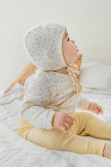 Side view of baby wearing Avauma Aileen Baby Leggings - Spring Lemon, breathable and flexible baby leggings Side view of baby wearing Avauma Aileen Baby Leggings - Spring Lemon, breathable and flexible baby leggings