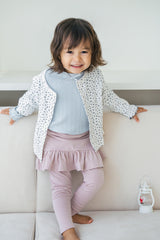 Layered baby outfit with Avauma Chloe Ribbon Long Sleeve Top – Stylish and comfortable
Layered baby outfit with Avauma Chloe Ribbon Long Sleeve Top – Stylish and comfortable