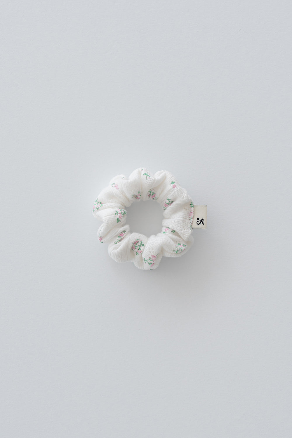 Blossom pink scrunchie with tiny pink rose floral design – Avauma
Blossom pink scrunchie with tiny pink rose floral design – Avauma