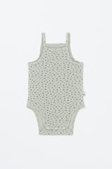Avauma Lily Sleeveless Bodysuit Sage Flower product shot. Lay-flat of sage green baby romper with subtle floral print on a white background.
Avauma Lily Sleeveless Bodysuit Sage Flower product shot. Lay-flat of sage green baby romper with subtle floral print on a white background.