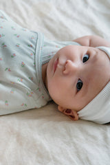 Baby in Avauma Clare Mint Rose Wrap Bodysuit, Short Sleeve Babywear with Delicate Floral Pattern
Baby in Avauma Clare Mint Rose Wrap Bodysuit, Short Sleeve Babywear with Delicate Floral Pattern