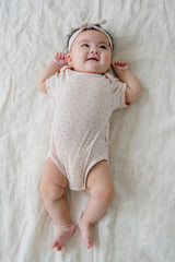 Baby Smiling in Avauma Clare Peach Cream Short Sleeve Bodysuit, Lightweight and Breathable Summer Onesie
Baby Smiling in Avauma Clare Peach Cream Short Sleeve Bodysuit, Lightweight and Breathable Summer Onesie