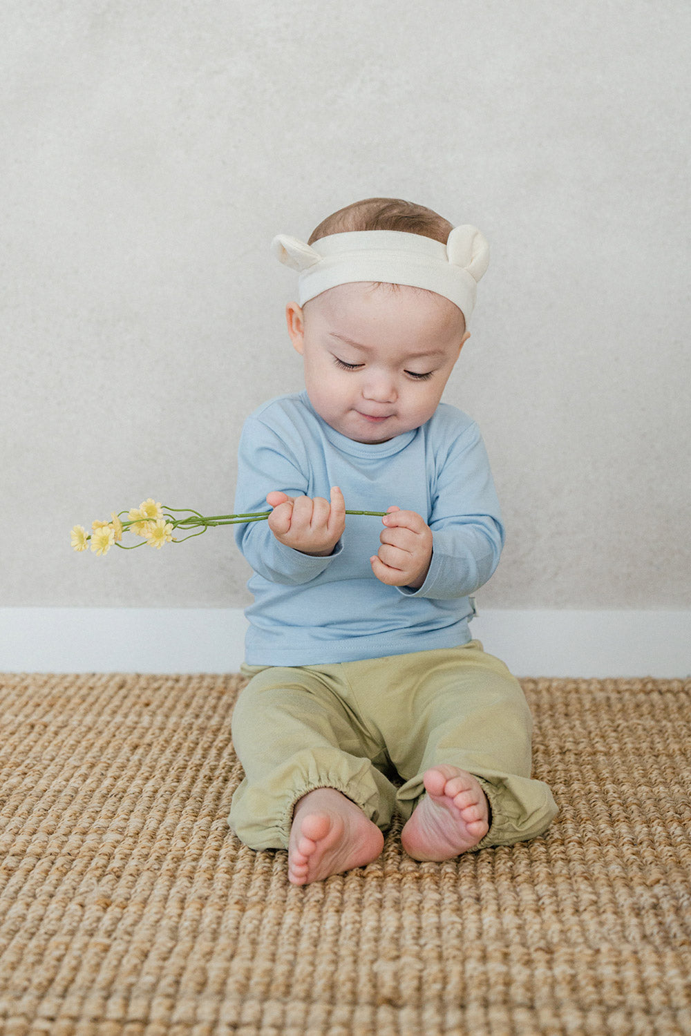 Baby wearing Avauma Cloud Blue jogger set – soft and stretchy cotton outfit for baby boys or girls
 Baby wearing Avauma Cloud Blue jogger set – soft and stretchy cotton outfit for baby boys or girls