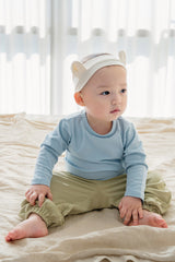 Baby wearing Avauma Cloud Blue set – comfortable cotton loungewear for babies
 Baby wearing Avauma Cloud Blue set – comfortable cotton loungewear for babies