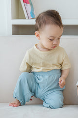 Baby crawling in mint green ribbed pants – Avauma
Baby crawling in mint green ribbed pants – Avauma