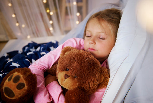 From Hugs to Comfort: Gentle Parental Support for Independent Sleep