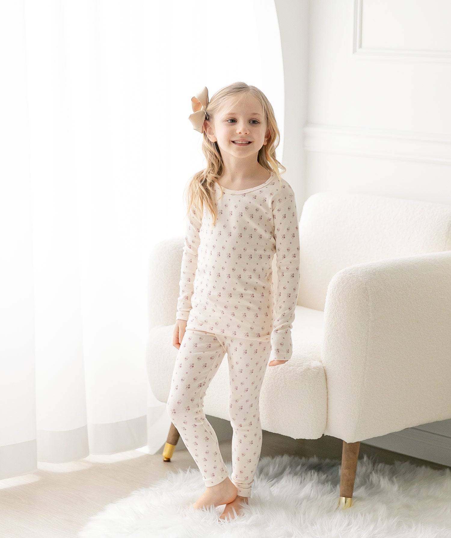 AVAUMA Violet Long Pajama Ivory Flower Pattern Perfect for all-day comfort, they're great for a relaxing day at home or any leisure activity. A reliable choice for parents seeking long-lasting sleepwear.