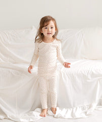 AVAUMA Momo Long Pajama Ivory Flower Pattern Perfect for all-day comfort, they're great for a relaxing day at home or any leisure activity. A reliable choice for parents seeking long-lasting sleepwear.