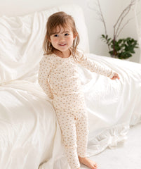 AVAUMA Rose Long Pajama Ivory Flower Pattern Perfect for all-day comfort, they're great for a relaxing day at home or any leisure activity. A reliable choice for parents seeking long-lasting sleepwear.