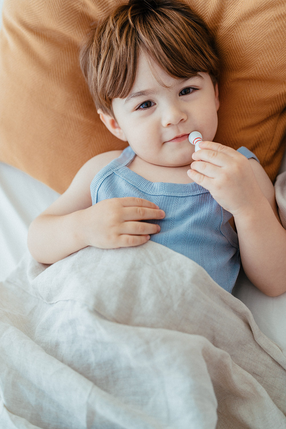 Natural Material: Cotton is a natural fiber, gentle on the skin and causing minimal irritation, allowing children to wear it comfortably all day long.