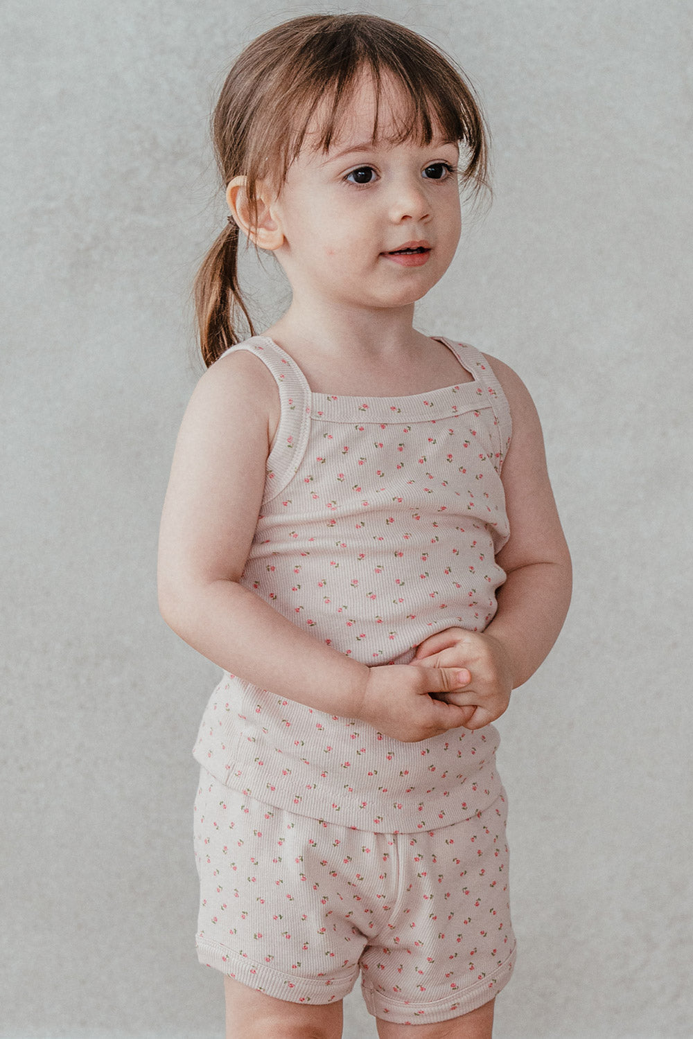 The stylish eyelet tank top set is perfect for outings to the grocery store, shopping mall, or nearby park. The unique and beautiful eyelet fabric enhances your child's style while ensuring comfort and breathability without slipping straps, making it an excellent choice for kids' outerwear.