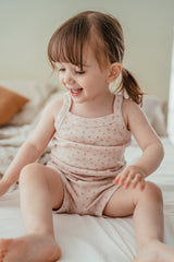 Natural Material: Cotton is a natural fiber, gentle on the skin and causing minimal irritation, allowing children to wear it comfortably all day long.