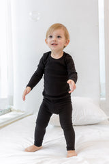 AVAUMA Pure Solid Black Long Sleeve Set Comfortable Fabric We just launched The New Baby Pajamas. Super Premium Cotton Pjs set are well made with high quality cotton. Sure you will buy it again. This is makes it ideal for daily life. AVAUMA Pajamas has become a popular clothes for underwear and leisure clothes.