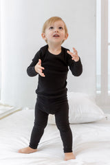 AVAUMA Pure Solid Black Long Sleeve Set Comfortable Fabric We just launched The New Baby Pajamas. Super Premium Cotton Pjs set are well made with high quality cotton. Sure you will buy it again. This is makes it ideal for daily life. AVAUMA Pajamas has become a popular clothes for underwear and leisure clothes.