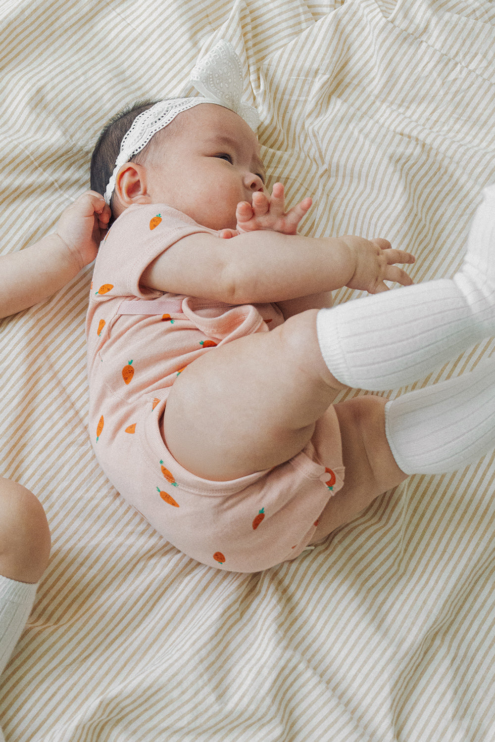 Avauma baby bodysuit detail short sleeve wrap style pink carrot print snap closure cotton fabric