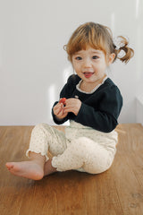 Avauma Toddler Girl Wearing Sageflower Floral Leggings - Comfortable Daily Wear Kids Apparel