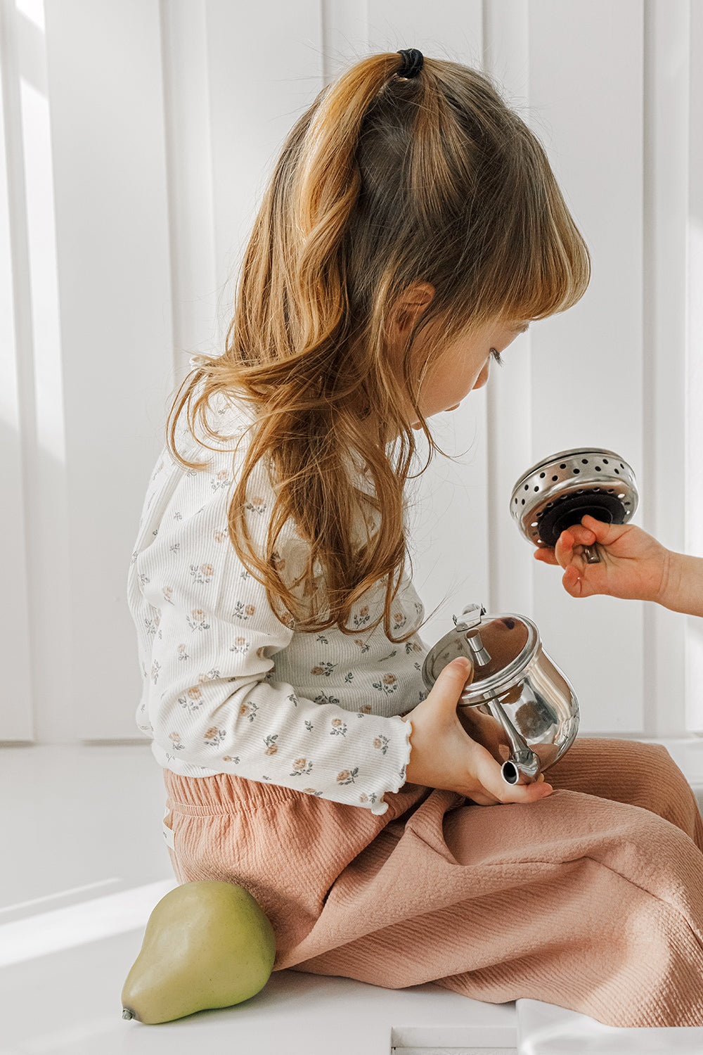 Avauma Toddler Girl in Cream White Floral Top and Mauve Pants - Stylish Daily Kids Outfit